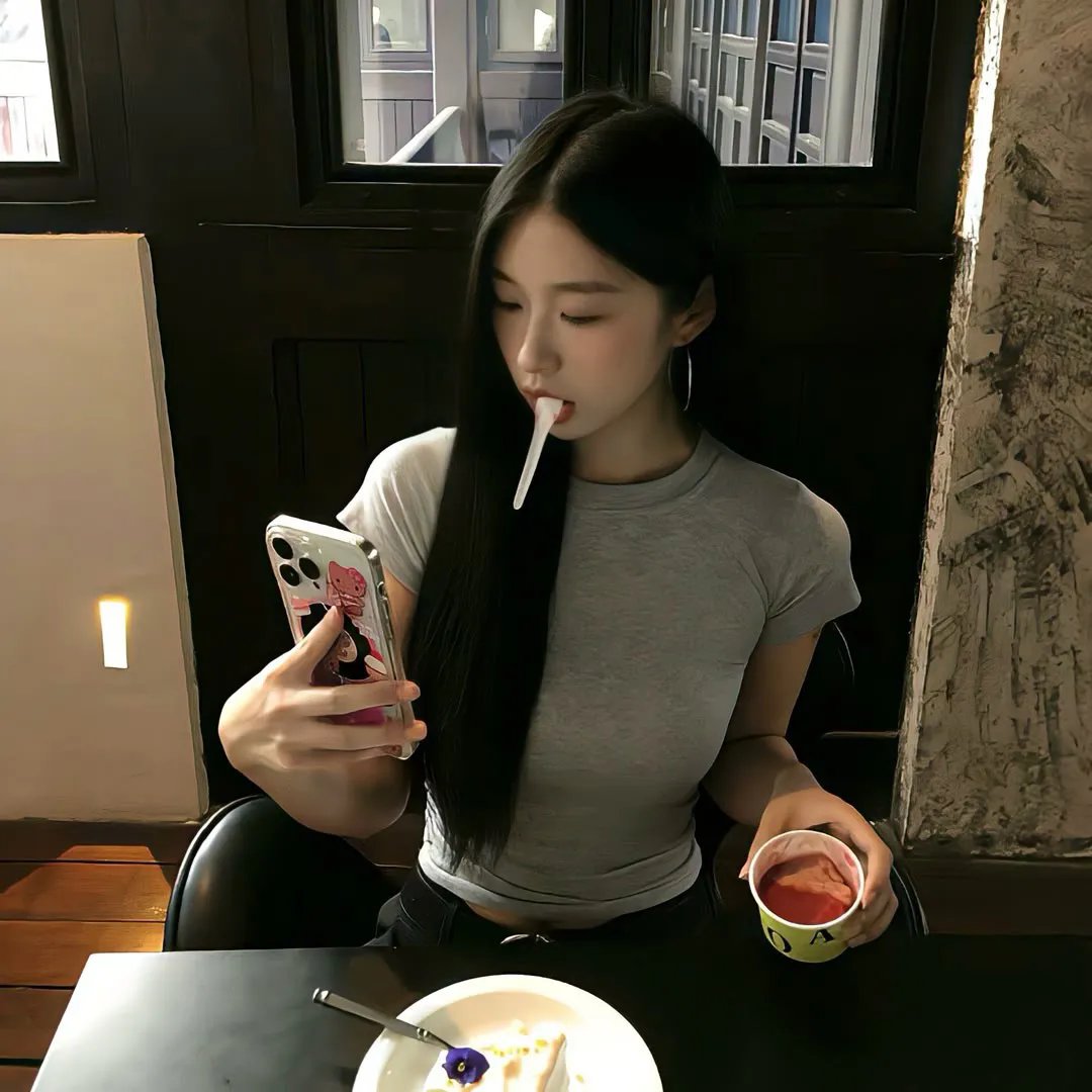 抓住稻草的野兽